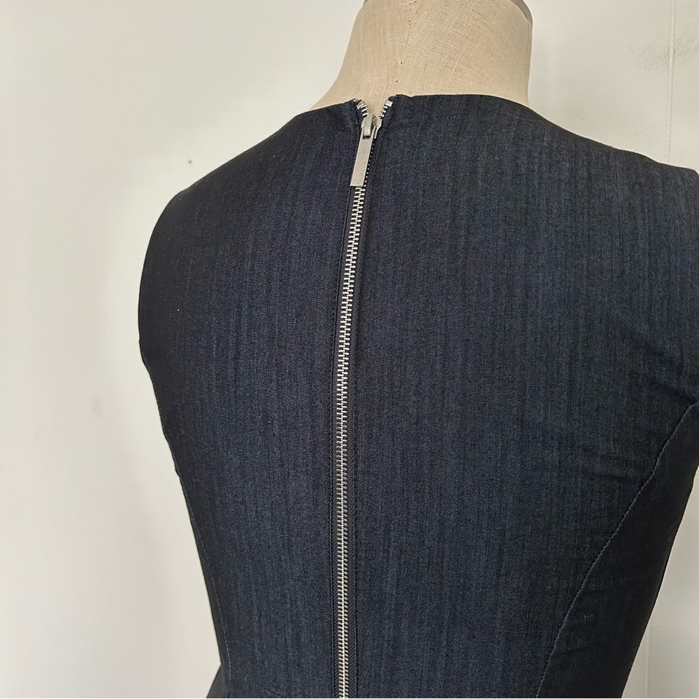 Calvin Klein Chambray Sheath Dress Sleeveless Navy Size 4‎ - Picture 6 of 6